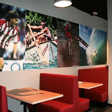 Mundaka Hostel & Sports Cafe エクステリア 写真