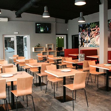 Mundaka Hostel & Sports Cafe エクステリア 写真