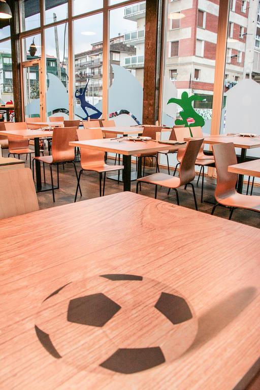 Mundaka Hostel & Sports Cafe エクステリア 写真