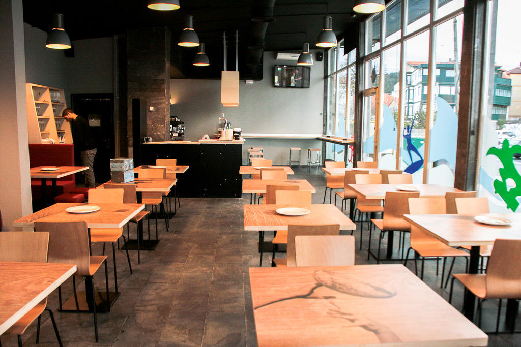 Mundaka Hostel & Sports Cafe エクステリア 写真